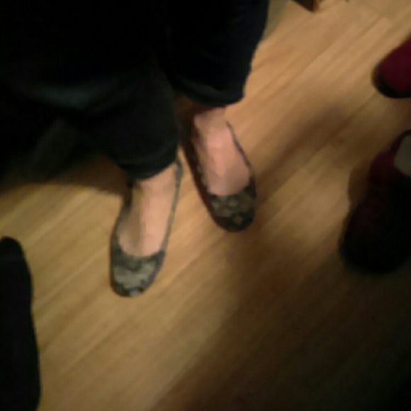 Coach authentic shoes - Picture 3 of 8